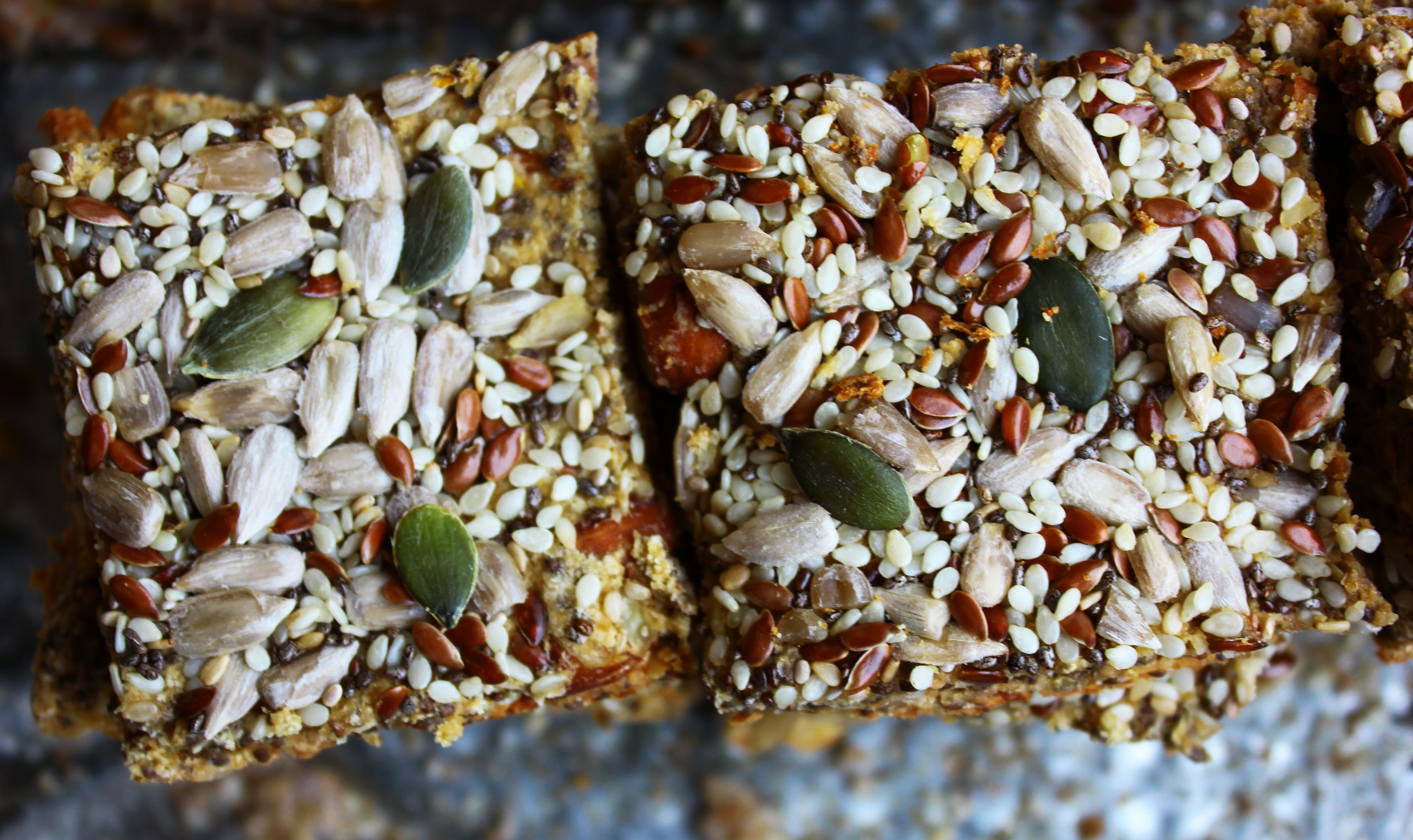 oregano seed crackers1