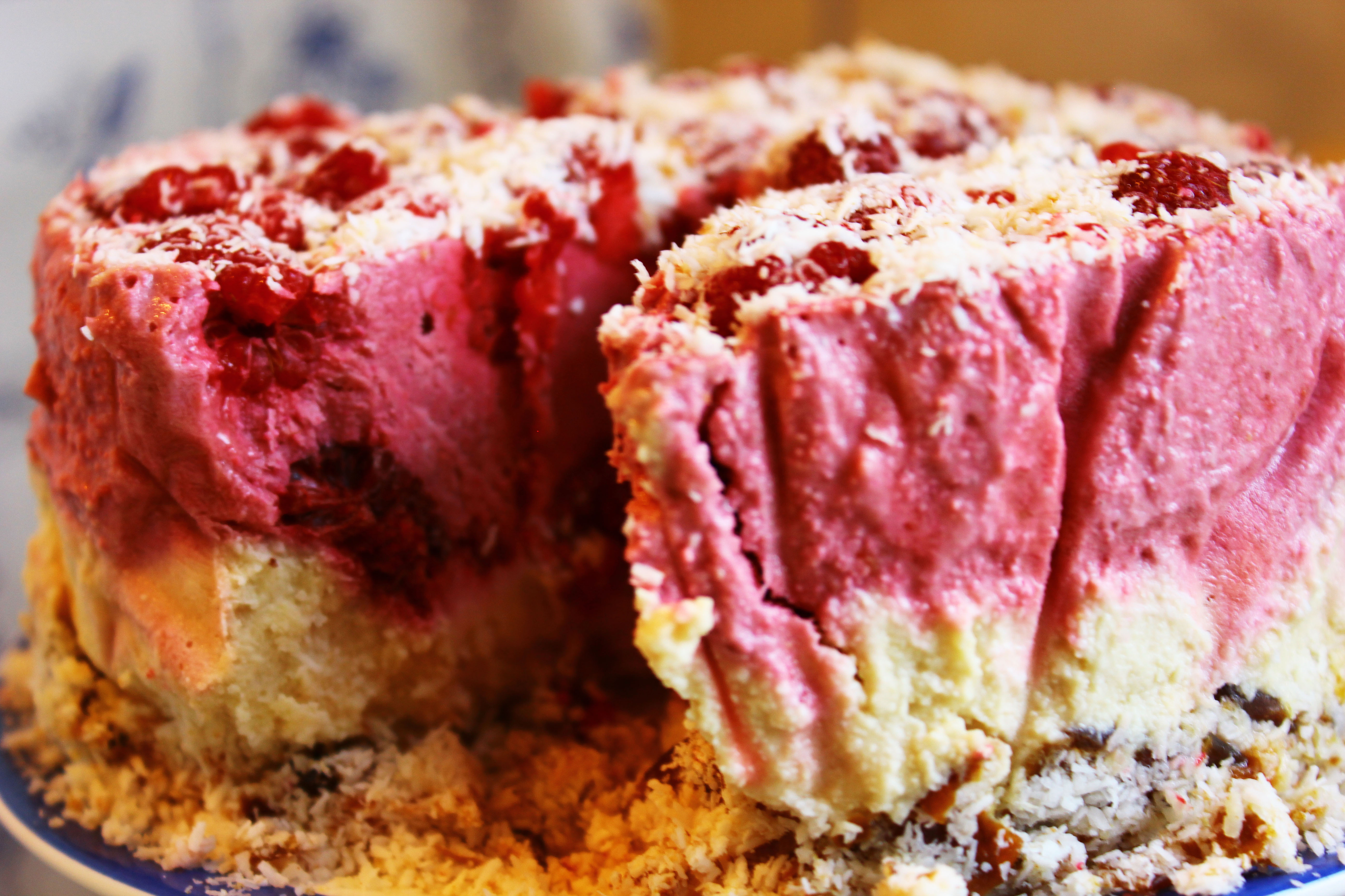 raspberry cashew cake1